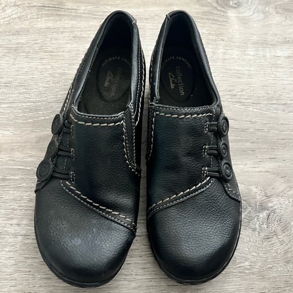 Clarks Shoes - Clarks Women’s Slip on BLack Loafers Ashland Effie size 6.5